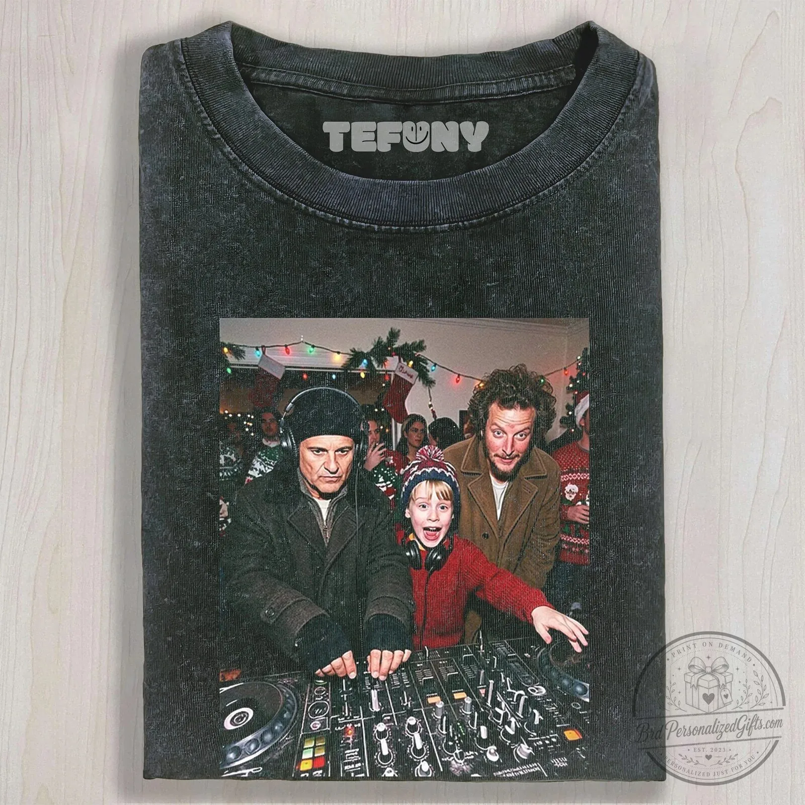 Home Alone DJ Kevin McCallister Marv and Harry Christmas Party T-Shirt