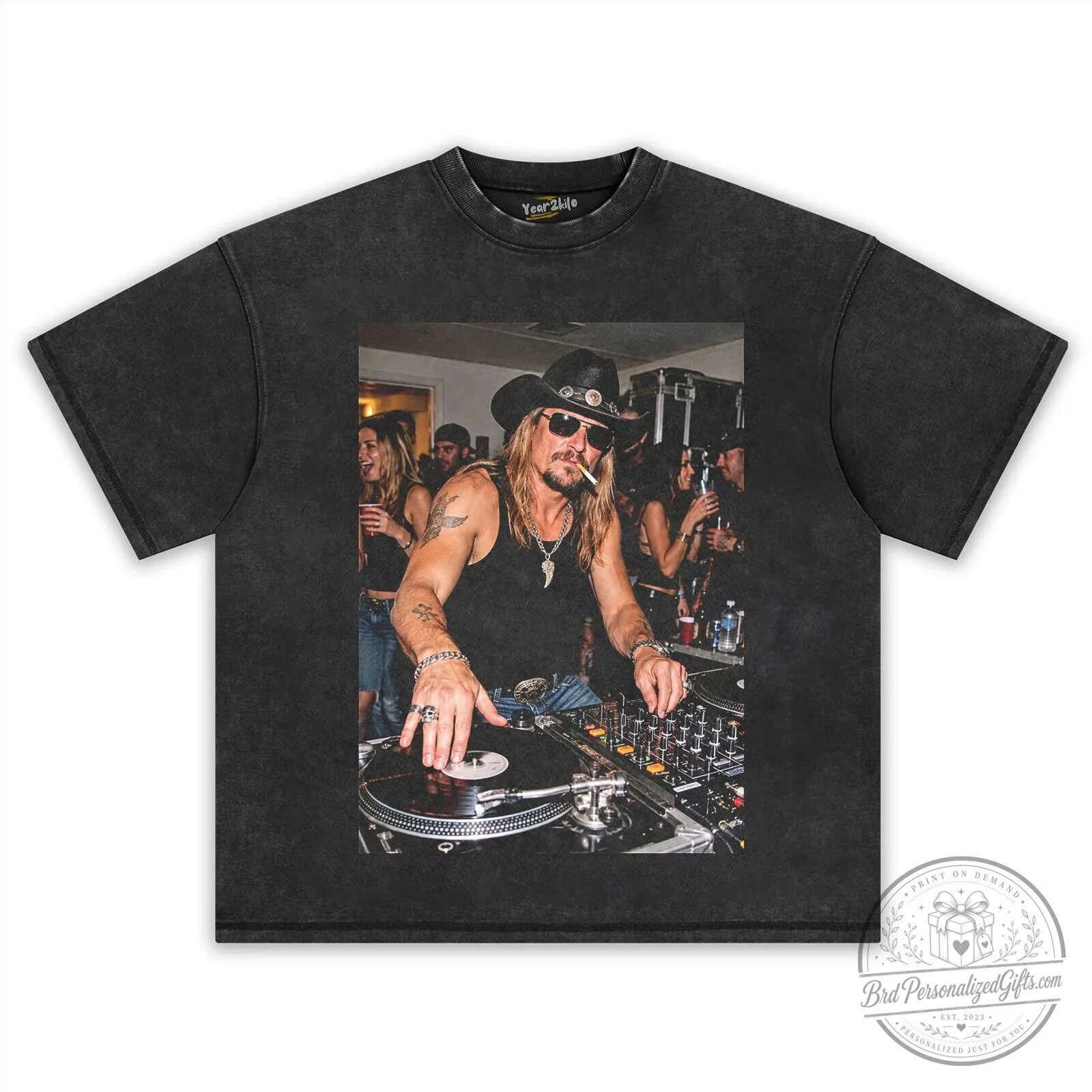 Kid Rock DJ Turntable Party Photo Graphic Black T-Shirt 9 Kid Rock DJ Turntable Party Photo Graphic Black T-Shirt